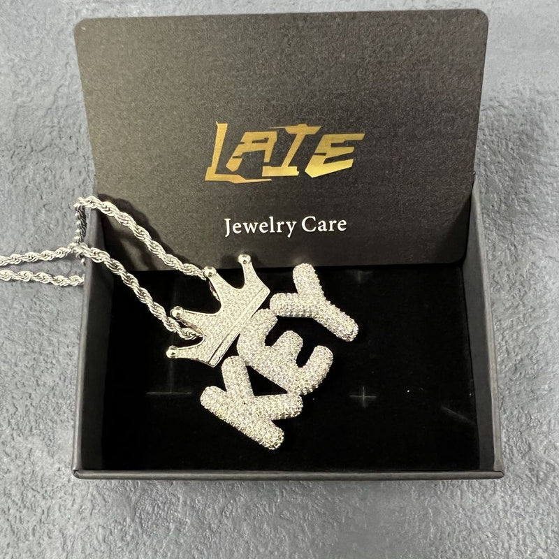 The Letter V Created Diamond Crown Hip Hop Rope Chain Pendant