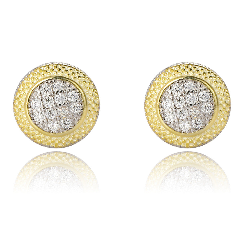 round cut diamond stud earrings